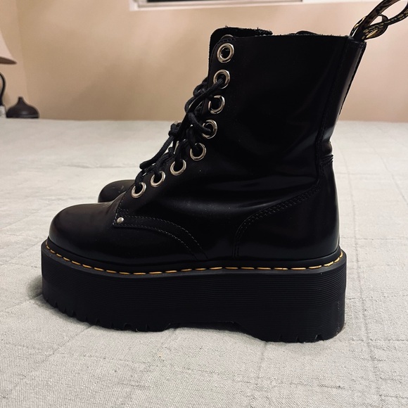 Women’s Platform Doc Martens - Picture 1 of 3